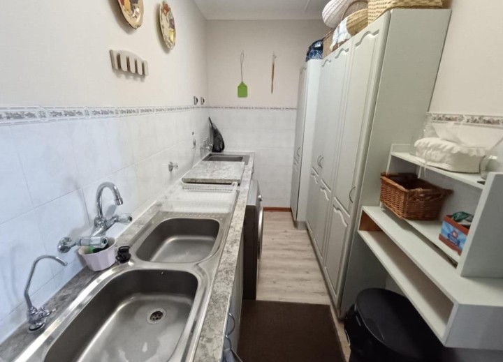 5 Bedroom Property for Sale in Wavecrest Eastern Cape